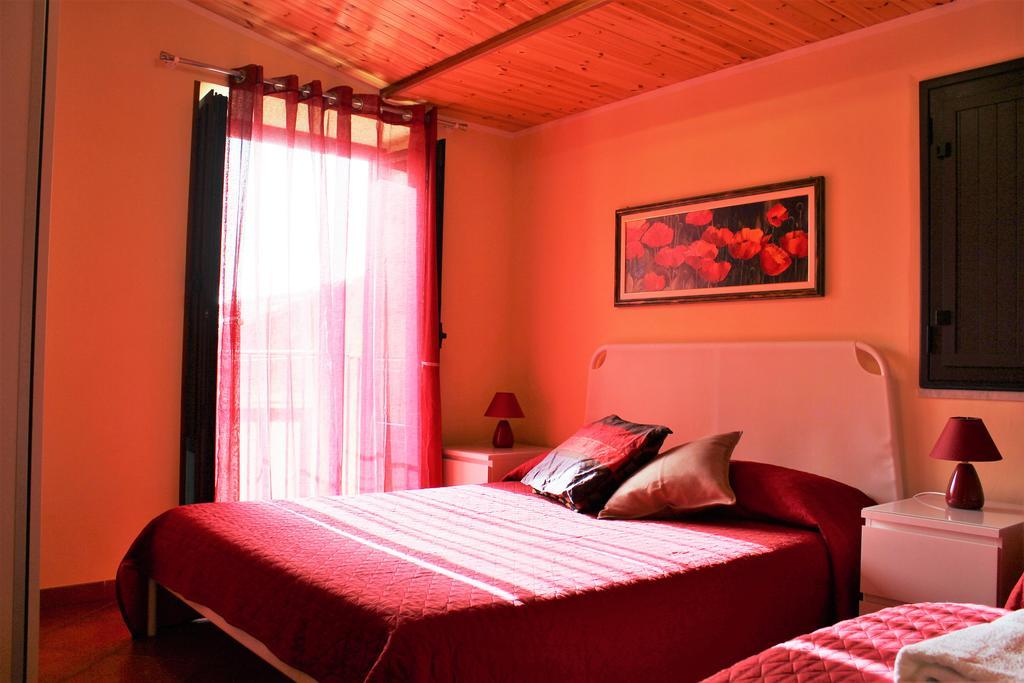 Gaia Holidays Apartments Чефалу Экстерьер фото