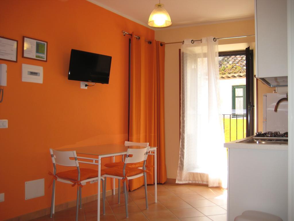 Gaia Holidays Apartments Чефалу Номер фото